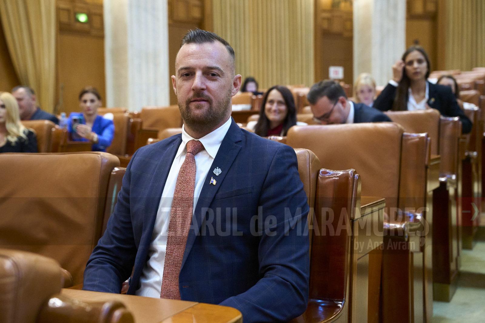 Eliminarea votului pe tabletă în CD. Proiectul cu 300 de parlamentari intră pe comisii – ”Sunt convins că toți parlamentarii AUR vor vota acest proiect”, a subliniat deputatul Daniel Ciornei