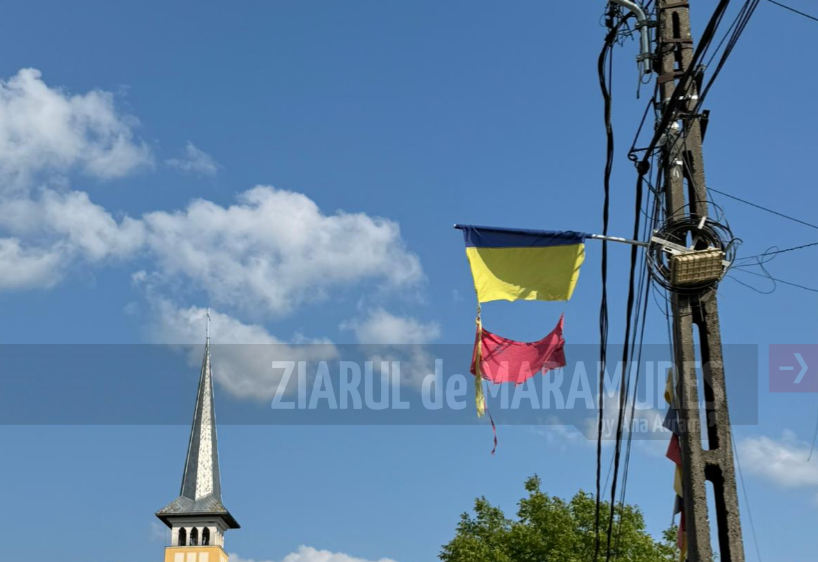 Deputatul AUR Daniel Ciornei cere înlocuirea steagurilor deteriorate din Strâmtura.