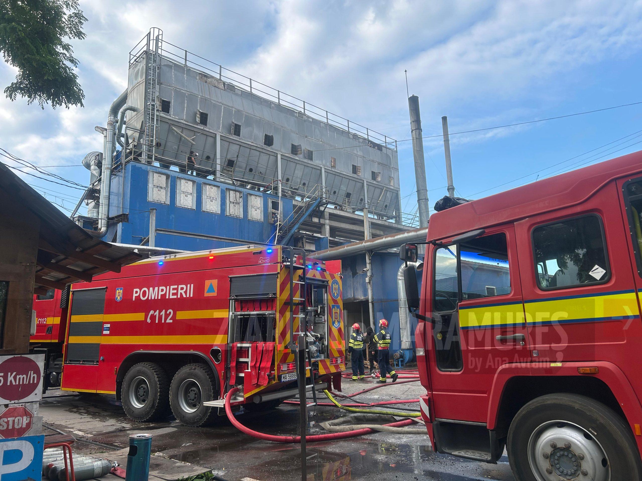 Incendiu la un ciclon de rumegus situat in incinta unui operator economic din Sighetu Marmației