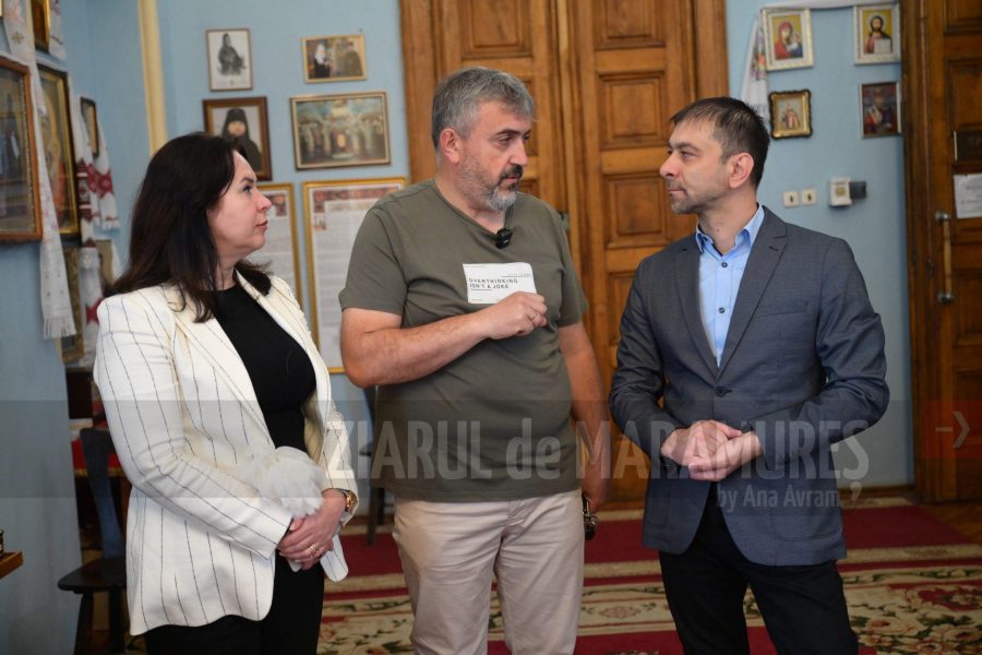 Președintele Consiliului Județean Maramureș își vizitează conaționalii din Cernăuți