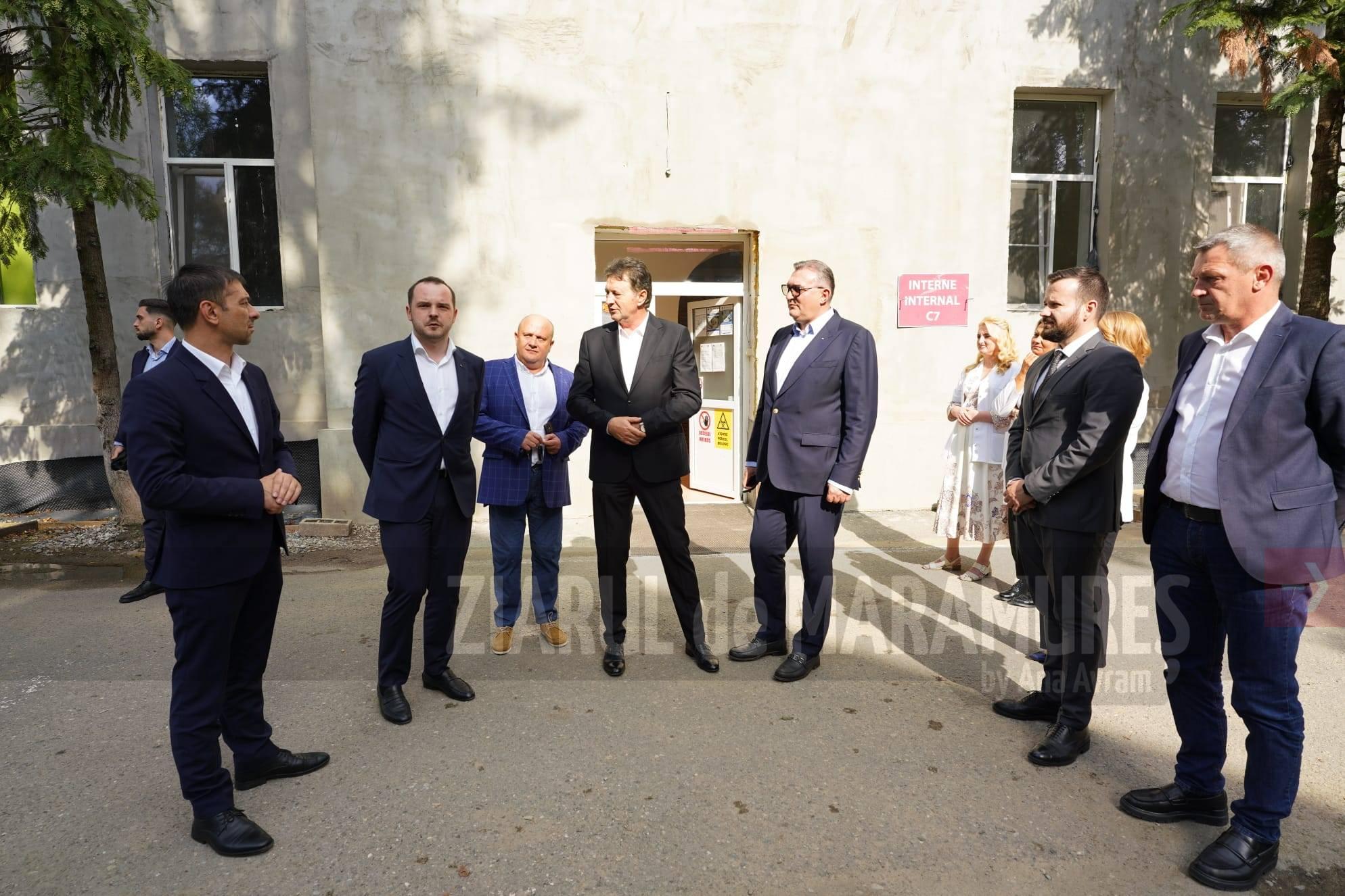 Senatorul PSD Sorin Vlașin a înmânat ministrului Alexandru Rogobete o listă cu nevoile și prioritățile necesare sistemului medical din Maramureș