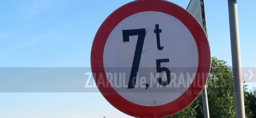 1 oct. 2025. Indicatorul ”Restricție Tonaj 7,5 t” a fost relocat din intersecția B-dului Regele Mihai I cu str. Motorului