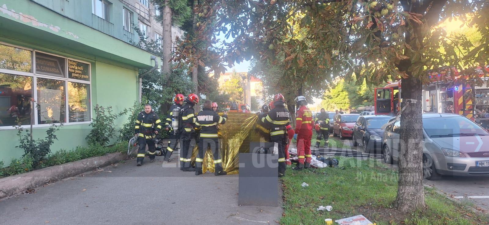 (FOTO)Băimărean cu arsuri de gradul II și III, după ce a luat foc patul în care se afla. Pompierii l-au scos din apartament