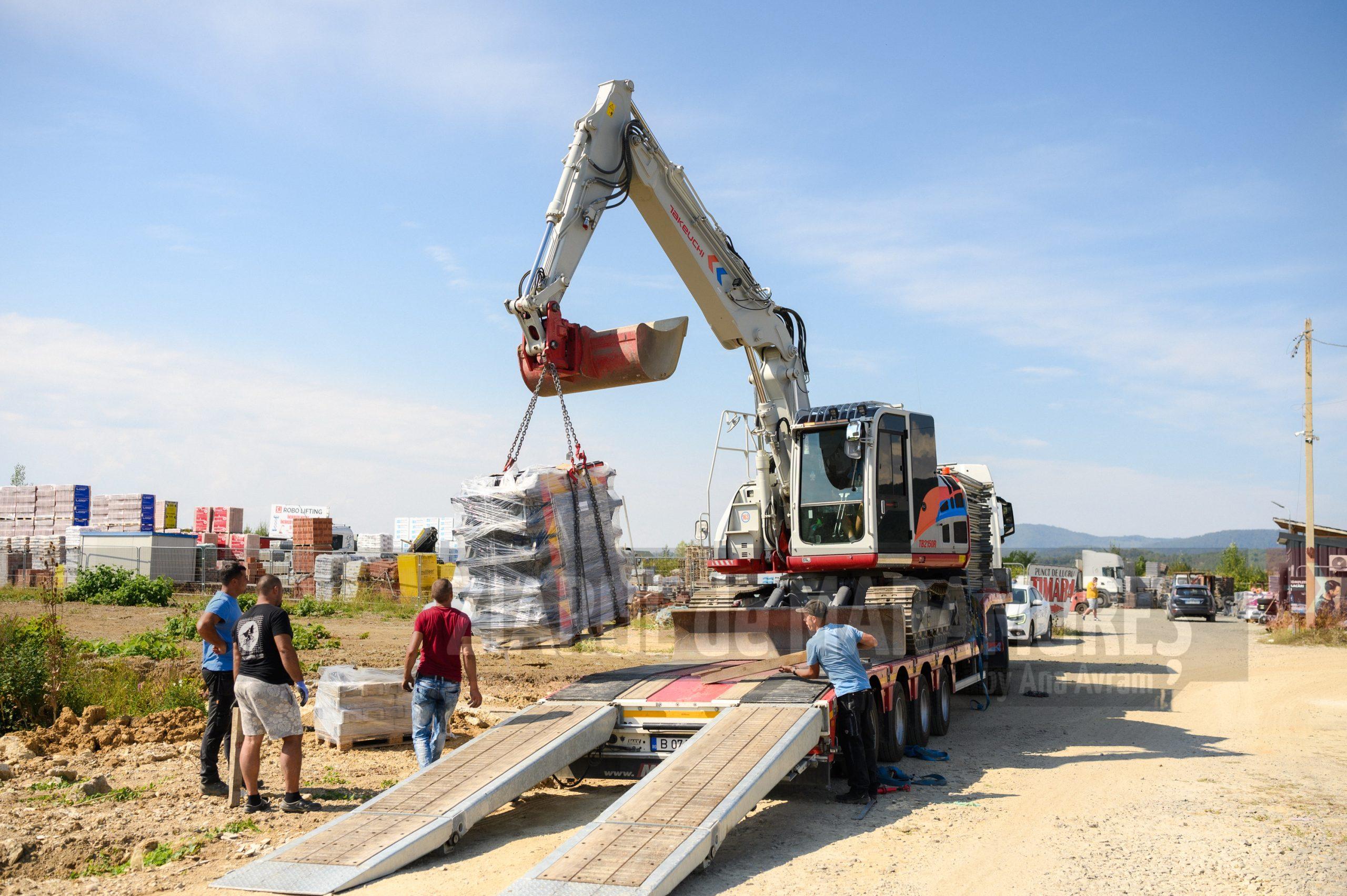 (FOTO)Nu trebuie să cârcotim aiurea, ci să fim optimiști! S-a deschis șantierul pentru realizarea PASAJULUI de la Clubul Văcarilor din Baia Mare
