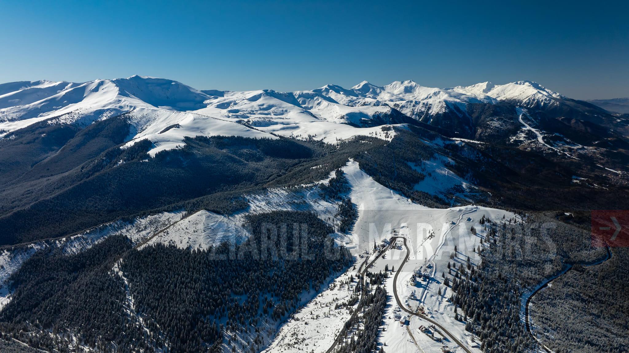 Vremea se răcește față de zilele precedente. Lapoviță și ninsoare pe crestele montane înalte