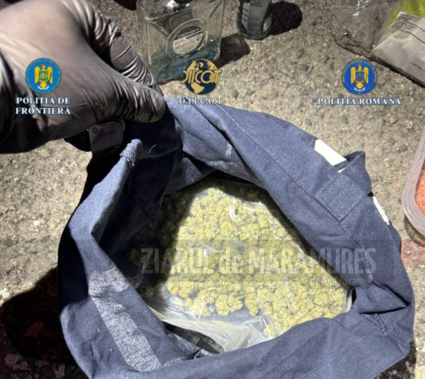 Cocaină ascunsă în șosetă. 100 gr canabis în lada frigorifică