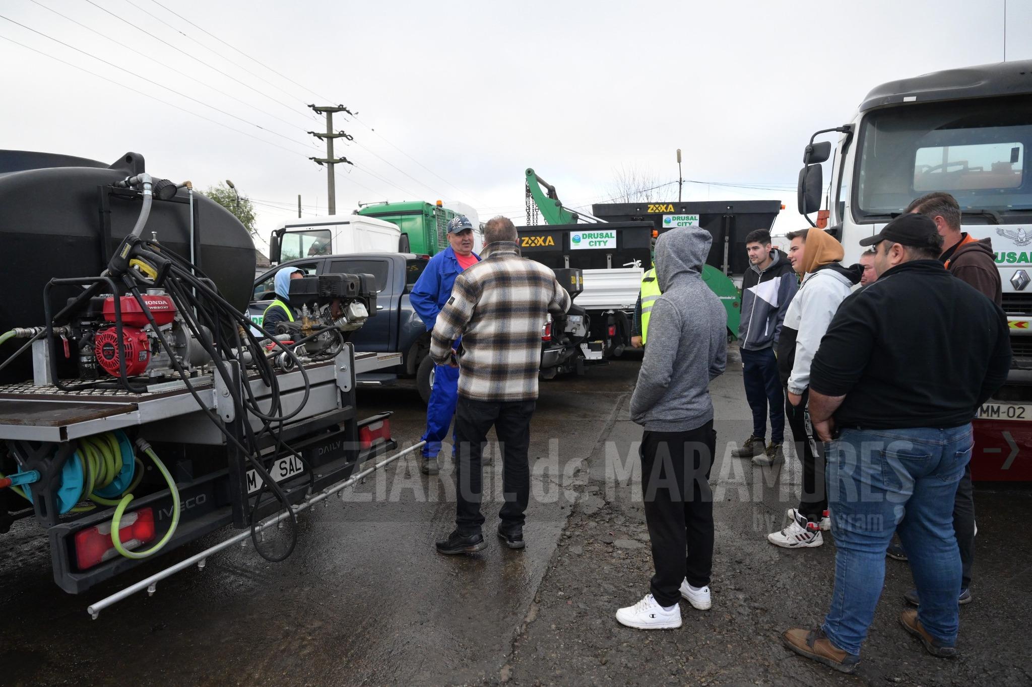 Vine iarna! 800 tone sare pentru deszăpezirea municipiului Baia Mare; 100 angajați SPAU pregătiți să intervină manual