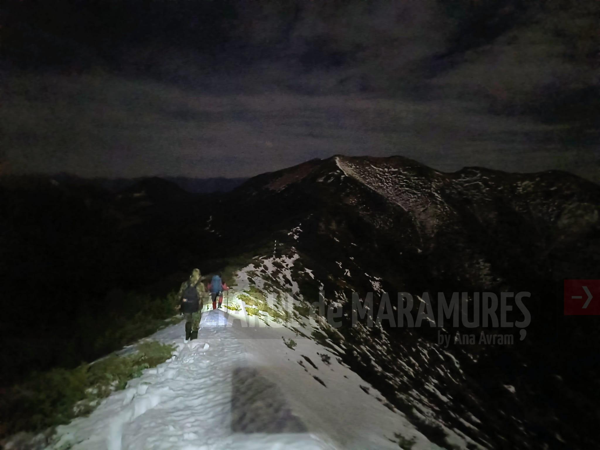 Peste 10 ore a durat salvarea a doi ucraineni care au rămas blocați in şaua Strunga din Munții Maramureșului