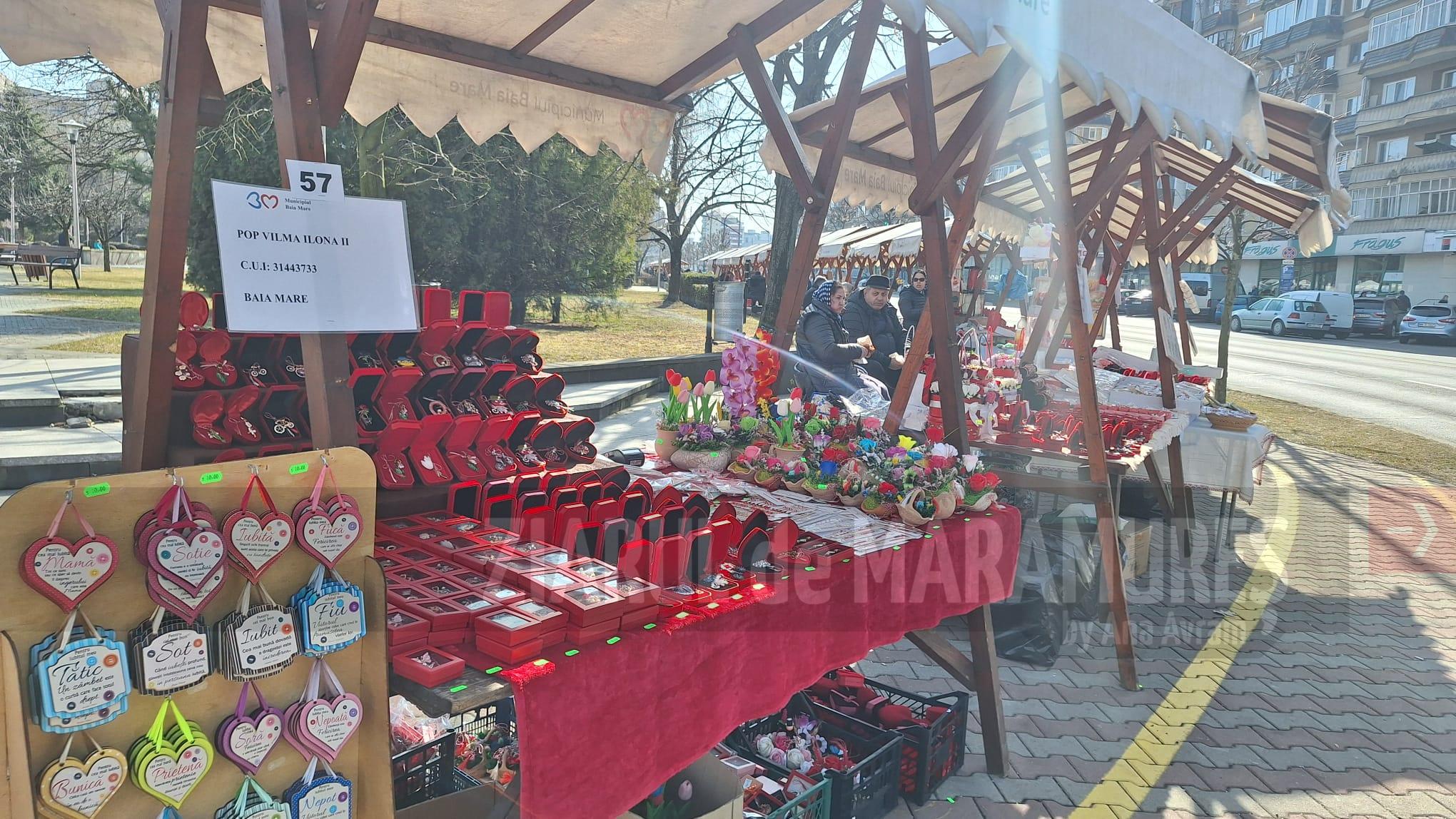 BM. Doamnele și domnisoarele pot fi răsfățate cu un mărtisor frumos colorat cumpărat de la Târgul MĂRȚISORULUI 2026