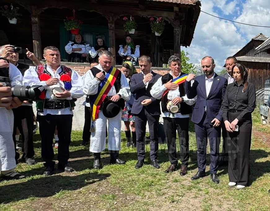 (FOTO)Presedintele Gabriel Zetea și vicepresedintele Darius Pop, prezenți la cea de-a 56-a ediție a Tânjelei Hotenarilor