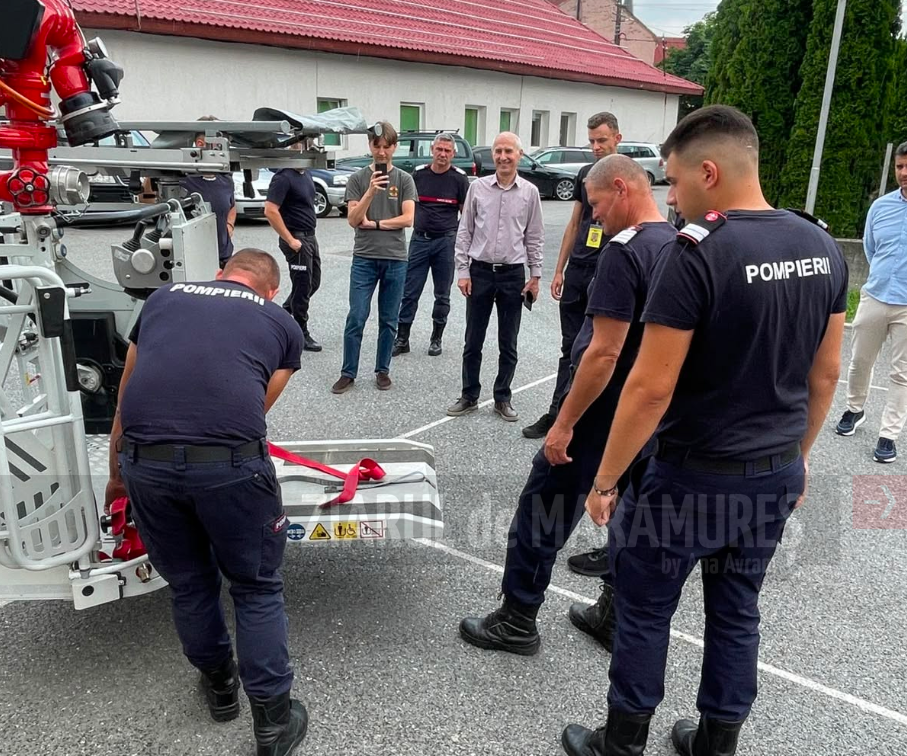 Angajați ai Primăriei Vișeu de Sus, voluntari și parteneri din Kolomya, prezenți la un training de prim ajutor