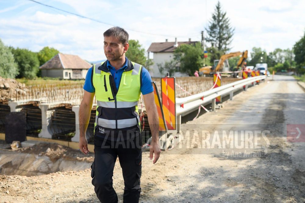 Presedintele Gabriel Zetea a luat la pas santierul de pe DJ 108A: Sunt săptămânal pe șantiere și urmăresc fiecare termen asumat