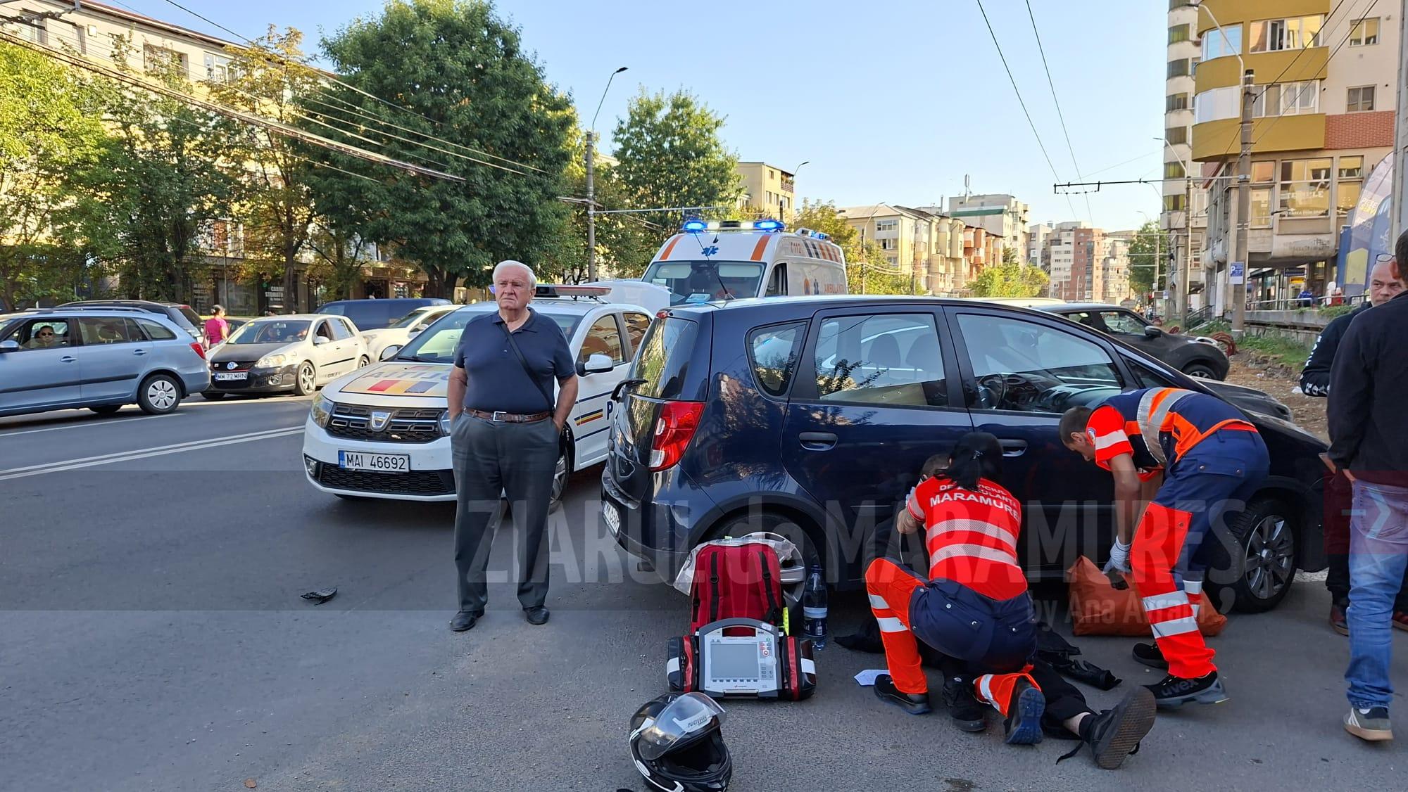 Motociclist de 19 ani, accidentat pe B-dul Traian din Baia Mare. Dosar penal pentru vătămare corporală din culpă