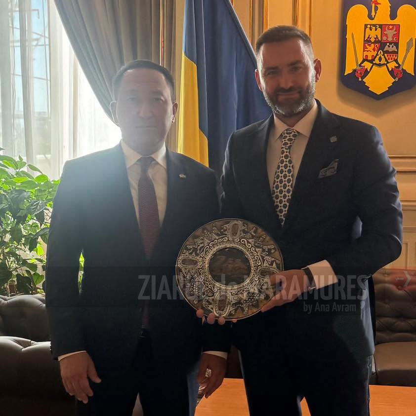 Senatorul Niculescu-Țâgârlaș a avut o primă întâlnire cu Excelența Sa, dl. Amangeldy Sainov, Ambasadorul Kazahstanului